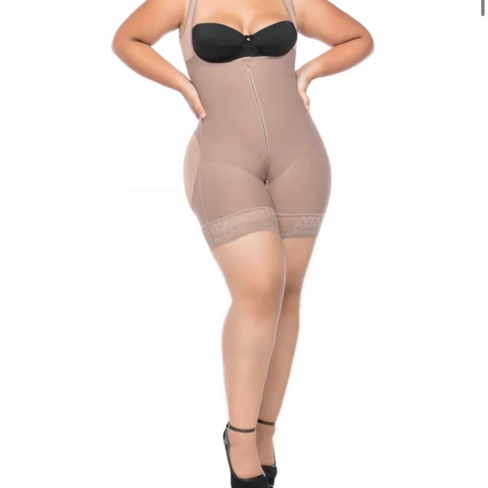 Tan Seamless Shapewear Bodysuit